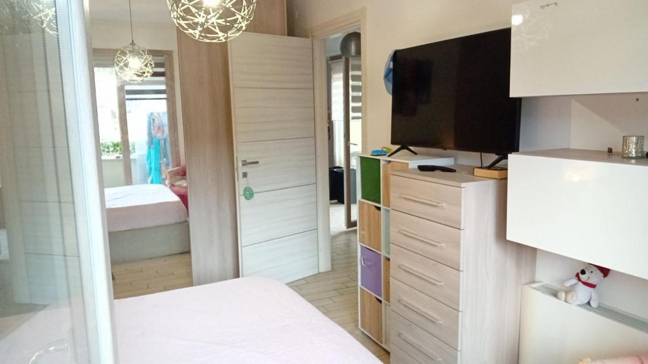 Ferienwohnung Pomezia Centro Exterior foto